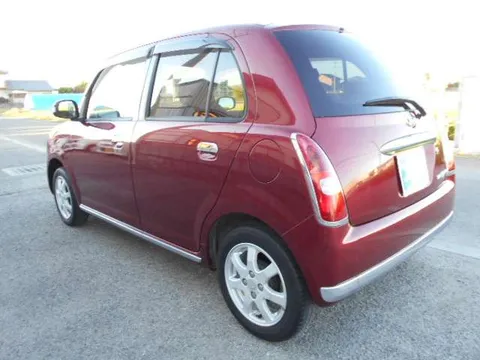 Daihatsu Mira Gino