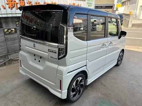 Suzuki Spacia Custom