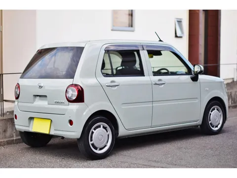 Daihatsu Mira Tocot