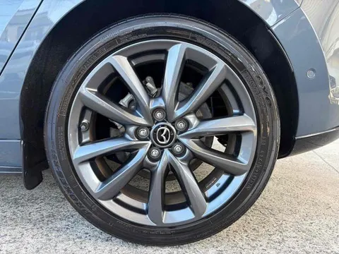 Mazda MAZDA3 Fastback