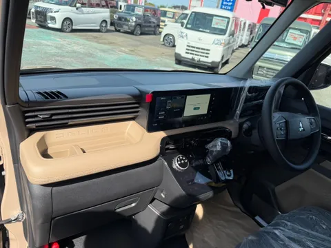 Mitsubishi Delica Mini
