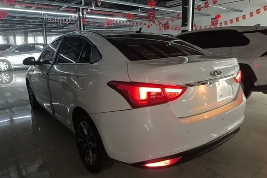 Chery Arrizo 5