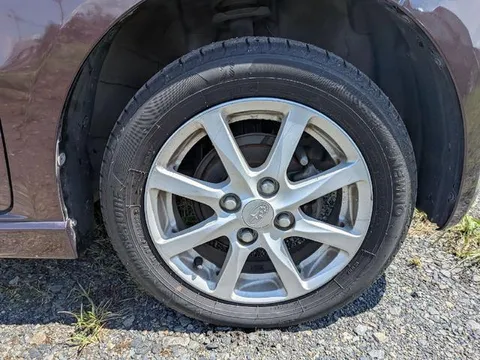 Subaru Lucra
