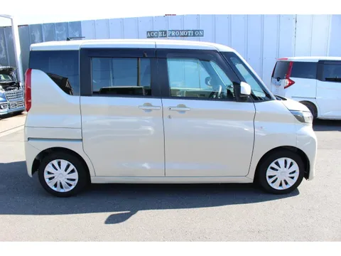 Mitsubishi eK Space