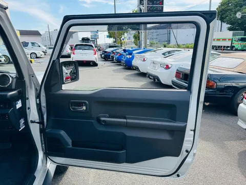 Suzuki Jimny Sierra