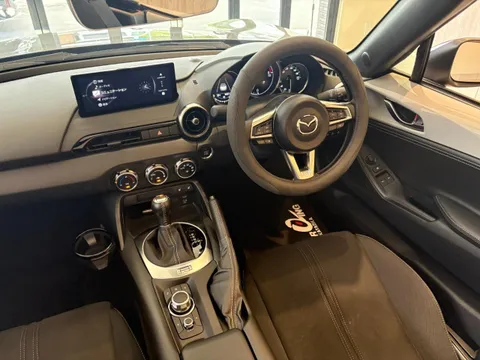 Mazda MX-5 (Roadster)