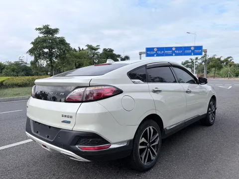 Venucia T90