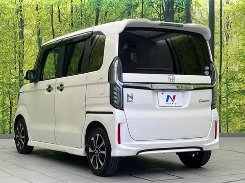 Honda N-BOX Custom