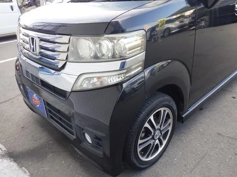 Honda N-BOX Custom