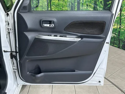 Mitsubishi eK Space Custom