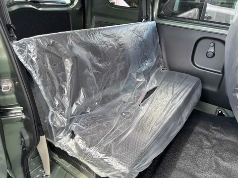 Nissan Clipper Van