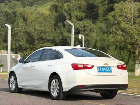 Chevrolet Malibu XL