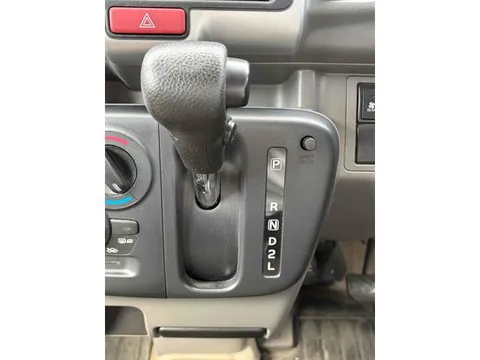 Mitsubishi Minicab Van