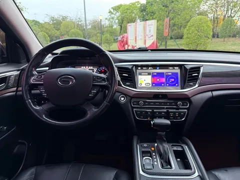 Gac GS8
