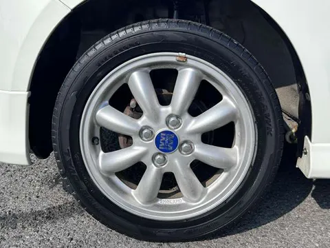 Daihatsu Mira Gino