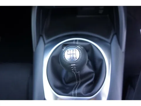 Mazda MX-5 (Roadster)