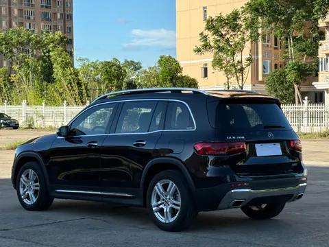 Mercedes-Benz Mercedes-Benz GLB