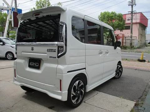 Suzuki Spacia