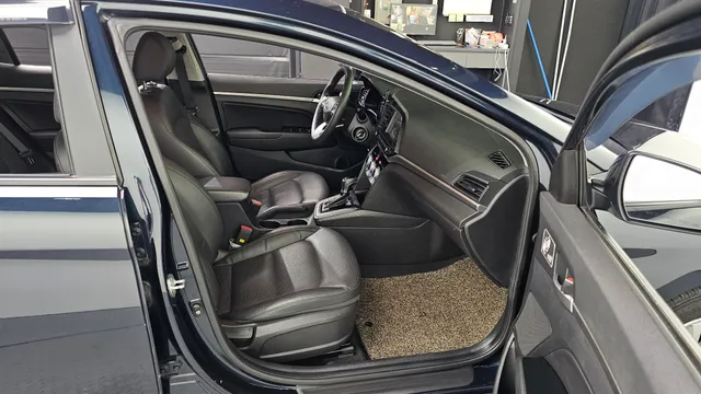 Hyundai Elantra (Avante)