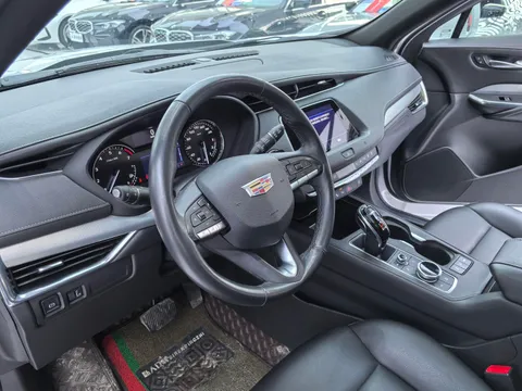 Cadillac XT4