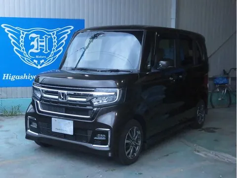 Honda N-BOX Custom