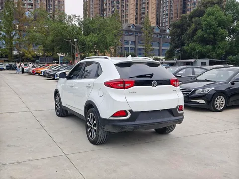 MG GS