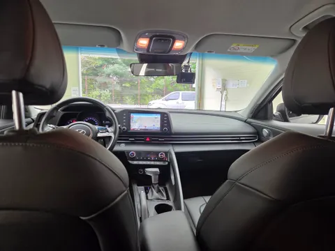 Hyundai Elantra (Avante)