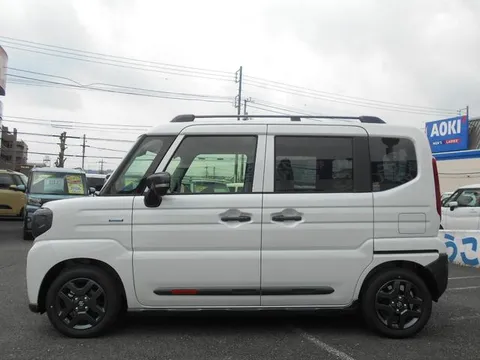 Suzuki Spacia Gear