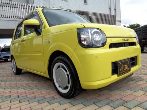Daihatsu Mira Tocot