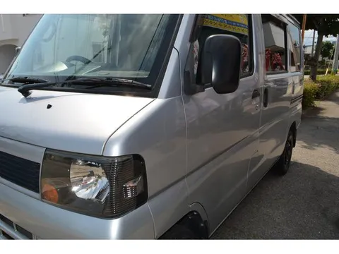 Nissan Clipper Van