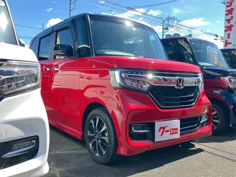 Honda N-BOX Custom