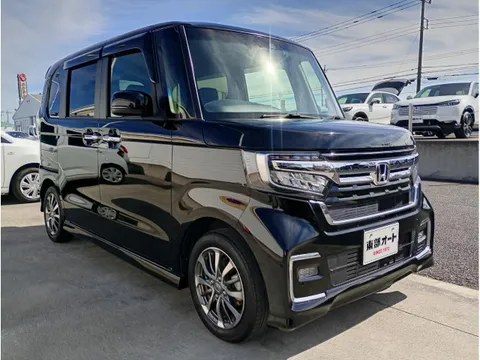 Honda N-BOX Custom