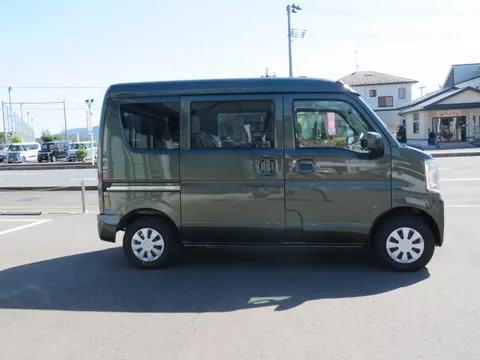 Mitsubishi Minicab Van