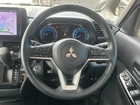 Mitsubishi eK X Space