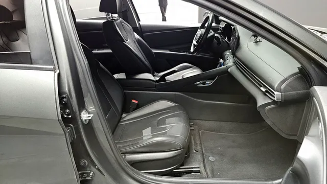 Hyundai Elantra (Avante)