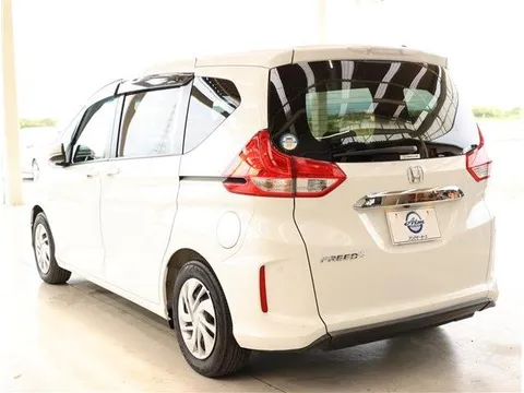 Honda Freed Plus