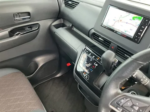 Mitsubishi eK X Space