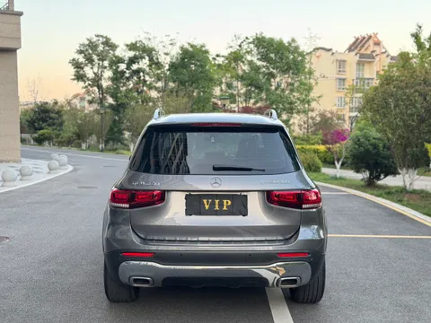 Mercedes-Benz Mercedes-Benz GLB