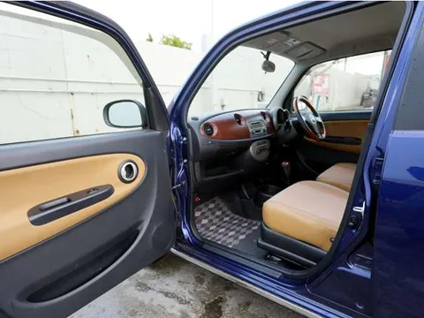 Daihatsu Mira Gino