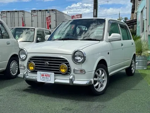 Daihatsu Mira Gino