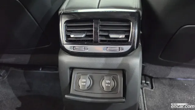 Genesis G90 (EQ900)
