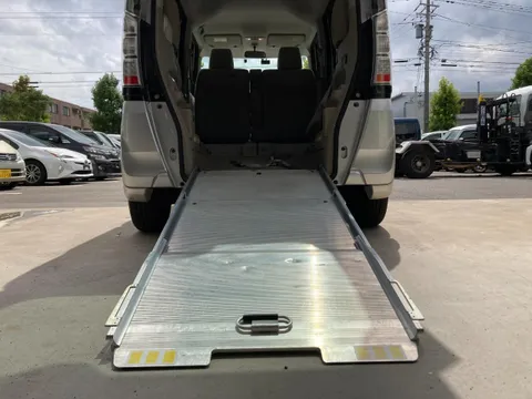Honda N-BOX Plus