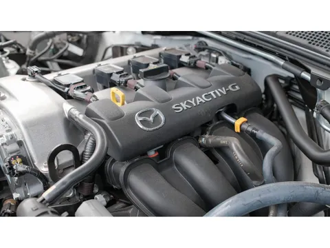 Mazda MX-5 (Roadster)