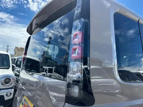 Mitsubishi Delica Mini