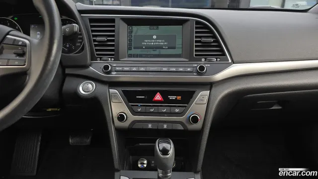 Hyundai Elantra (Avante)