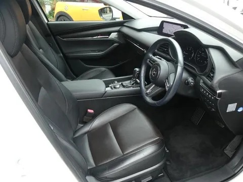 Mazda MAZDA3 Sedan