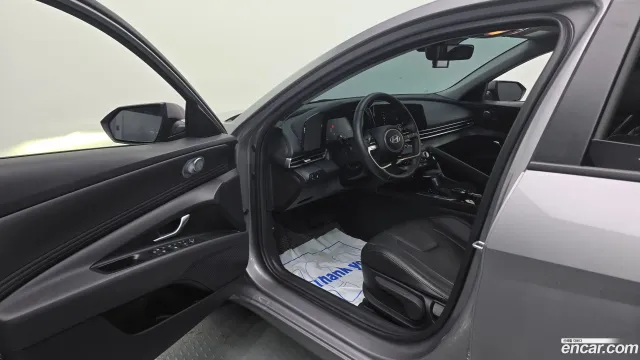 Hyundai Elantra (Avante)