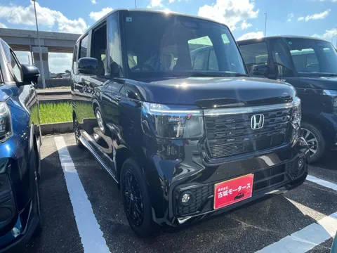 Honda N-BOX Custom