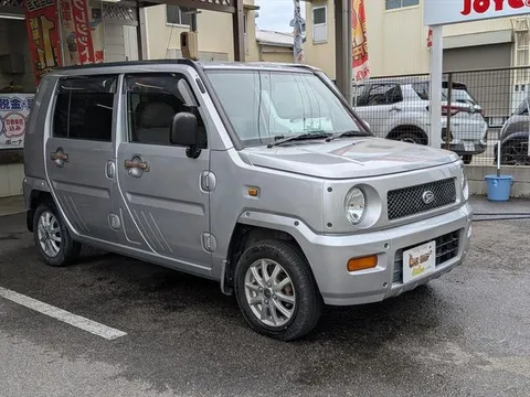Daihatsu Naked