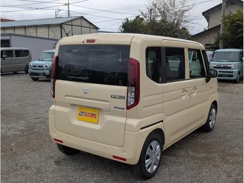 Suzuki Spacia